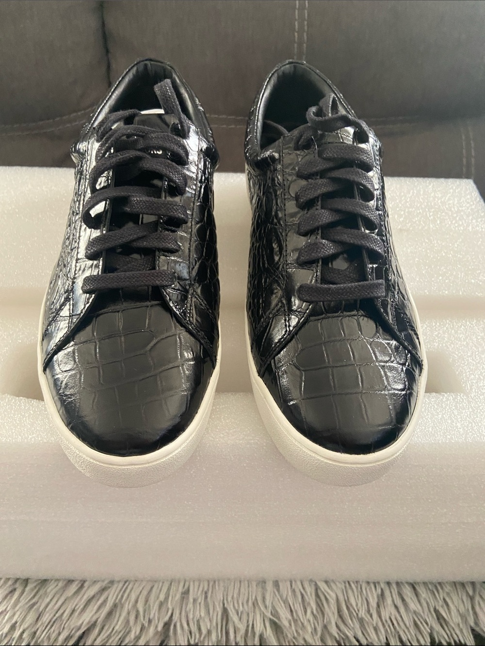 NWOT MICHAEL KORS CROCODILE LEATHER SNEAKERS